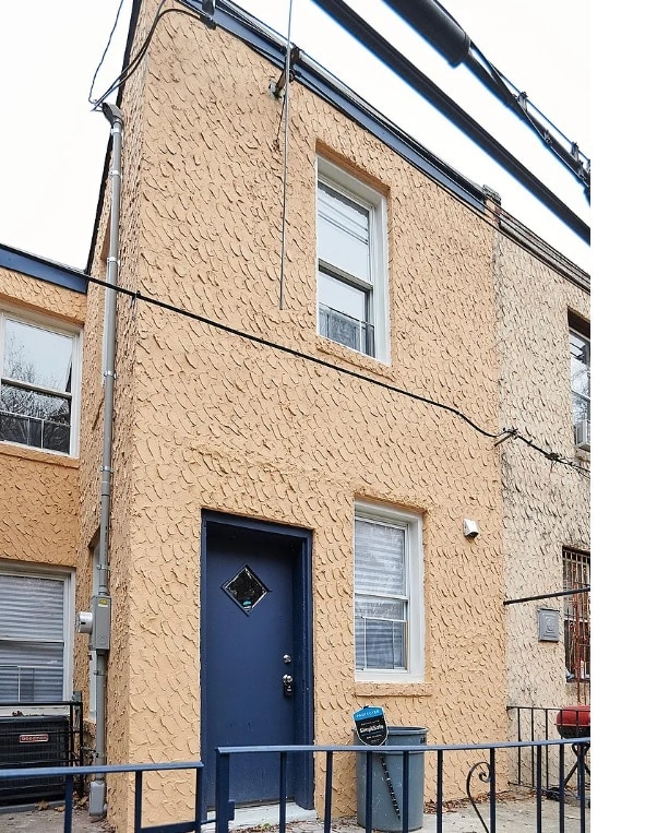 Building Photo - 4846 Stenton Ave