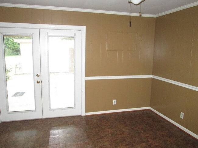 Building Photo - One level living!