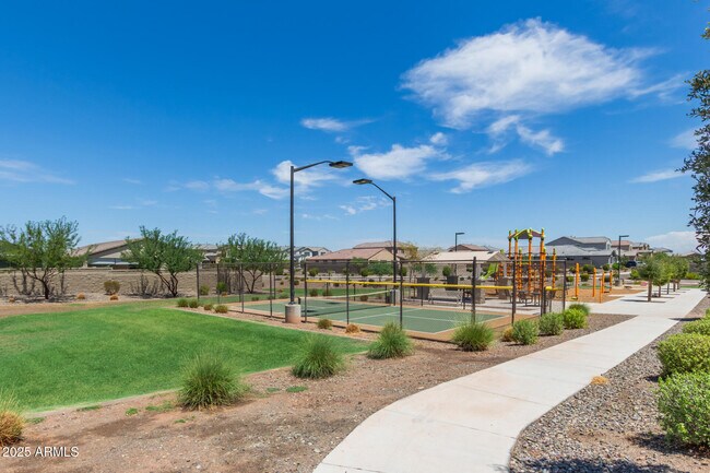 Building Photo - 6918 W Winston Dr