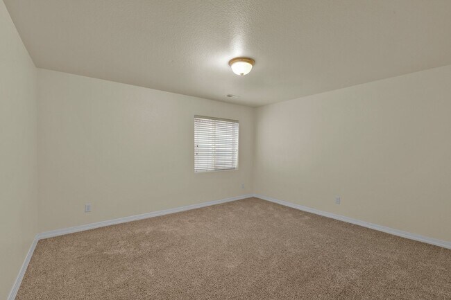 Building Photo - Ranch style home with 6 Bedrooms - 3 Bathrooms - 2 Car Garage - $2,650!