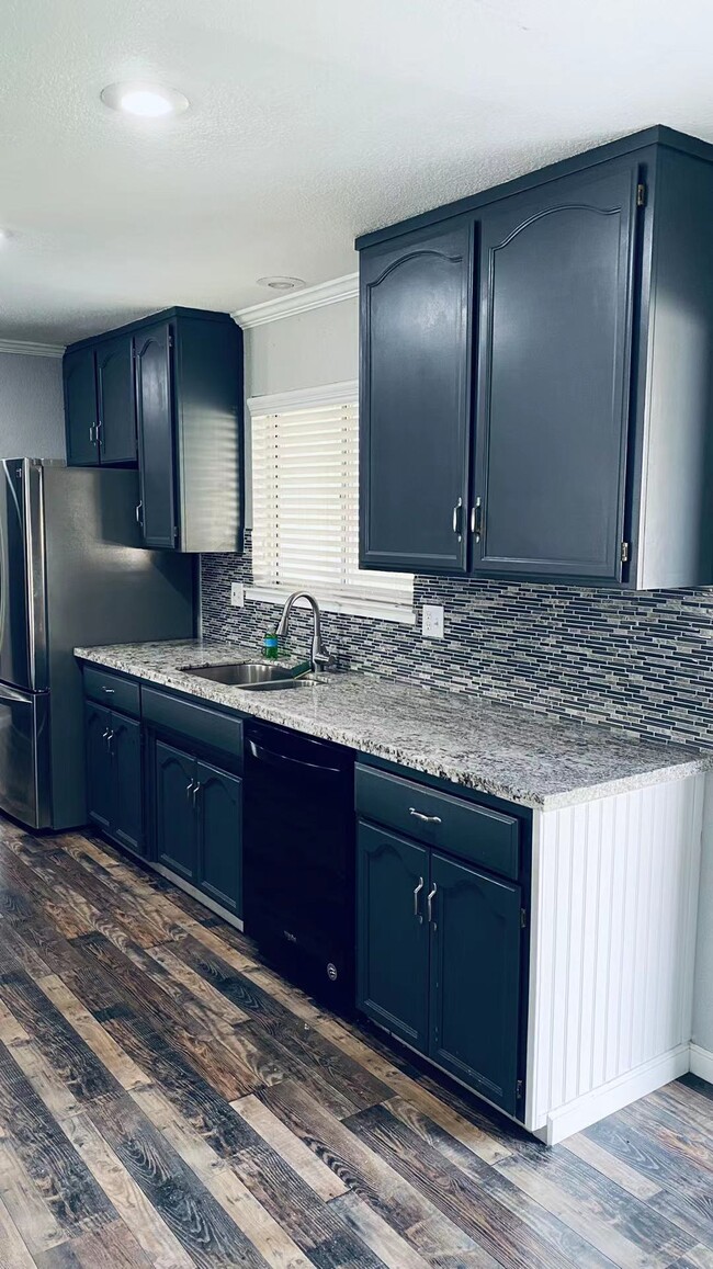 Primary Photo - 711 Sandpiper Ln