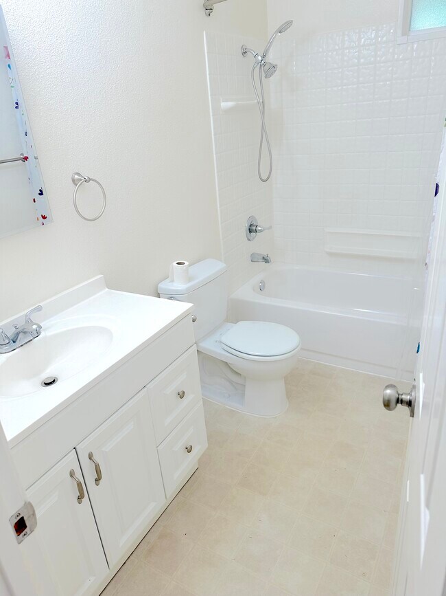 Bath - 2836 Easy St
