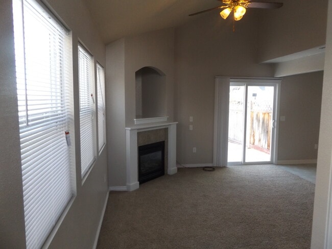 Building Photo - Beautiful Open Floor Plan Featuring Two Be...