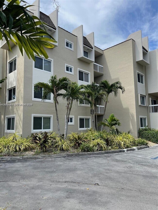 Building Photo - 7732 Camino Real
