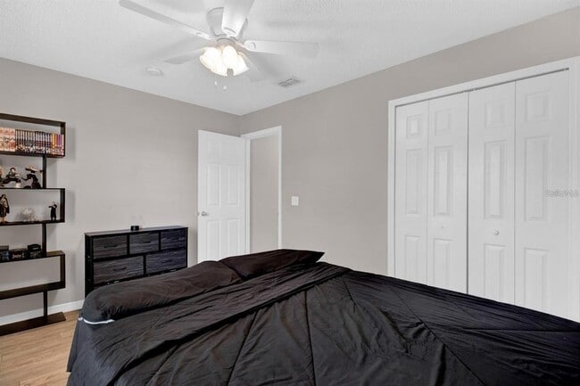 Building Photo - 905 Gascony Ct