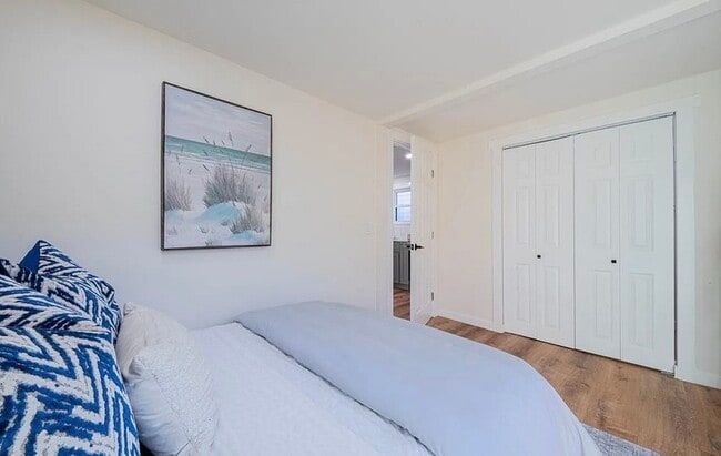 Building Photo - 518 Cortes St