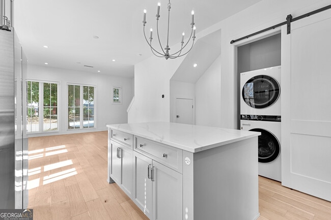 Building Photo - 110 Central Ave