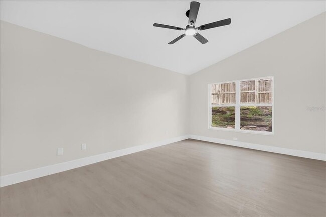 Building Photo - 350 Lakebreeze Cir