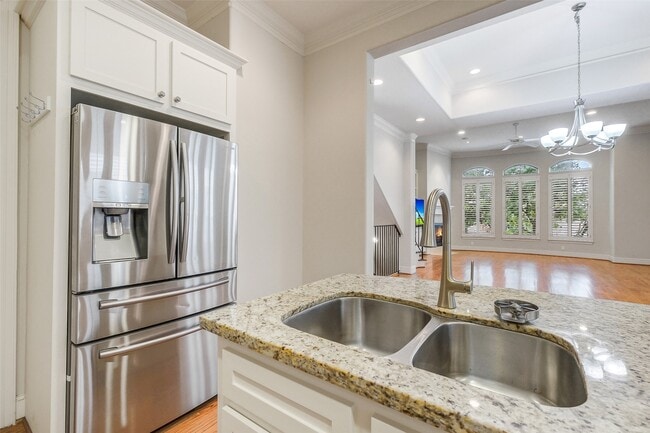 Building Photo - 2301 Park St