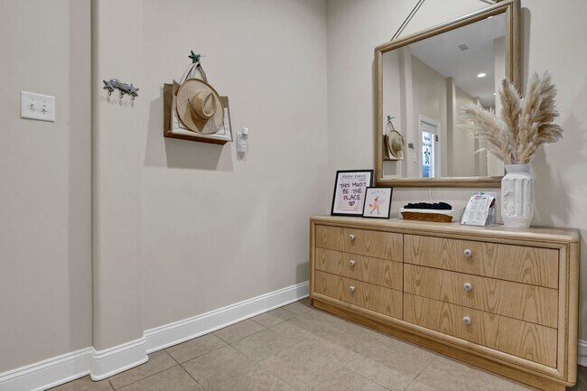 Building Photo - 306 Sea Star Cir