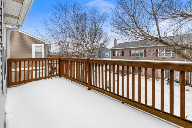 Building Photo - North Naperville Second Floor Two Bedroom Condo