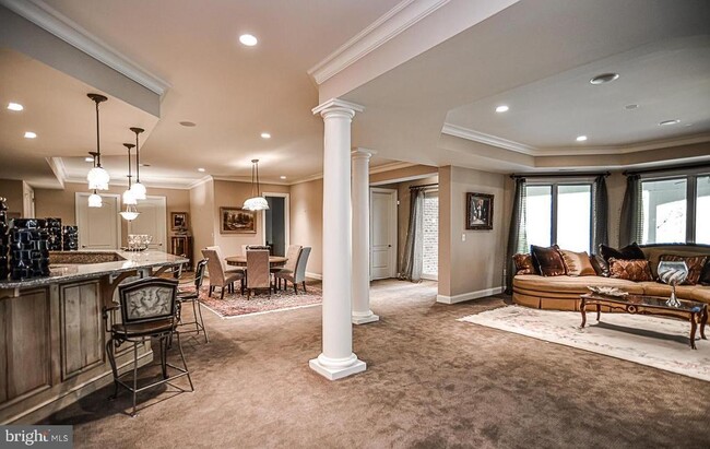 Building Photo - 7841 Montvale Way