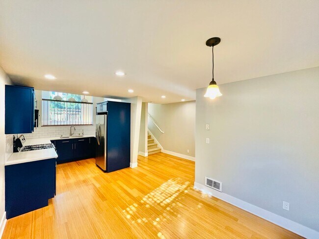 Building Photo - 1017 N 39th St