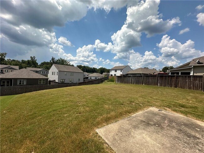 Building Photo - 20 Dandelion Ct