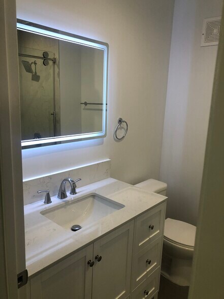 Building Photo - 1477 S Sherbourne Dr