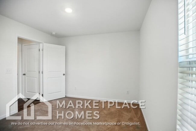 Building Photo - 341 Arrowhead Dr