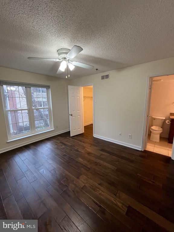 Building Photo - 1524 Lincoln Way