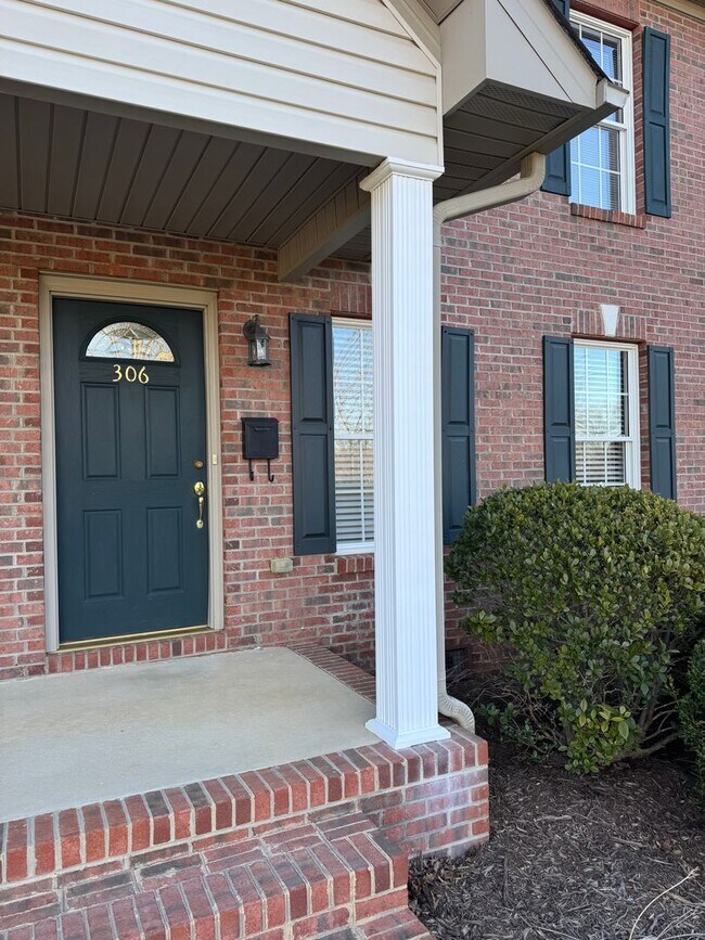 Building Photo - Hollar Duplex Conover