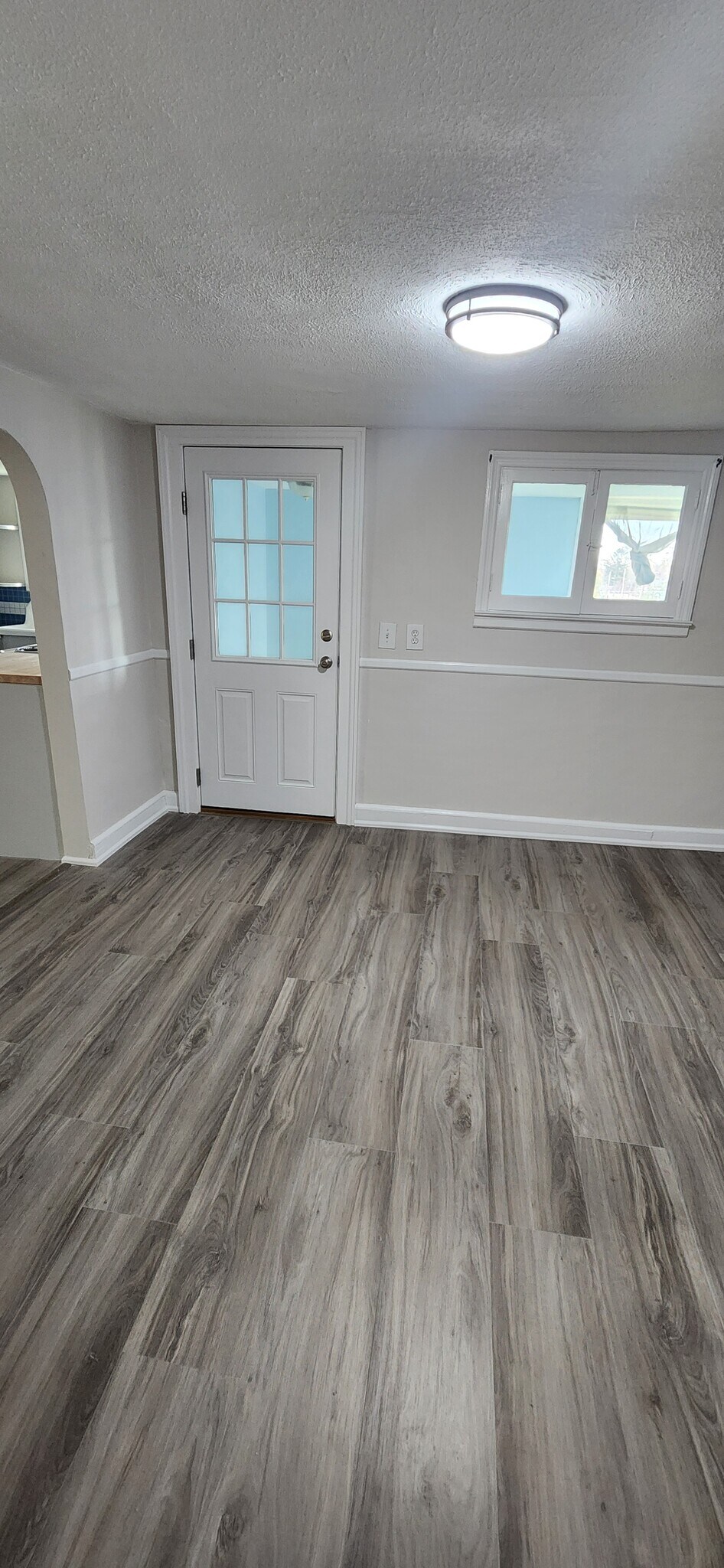 Building Photo - 8615 Aitken Ave