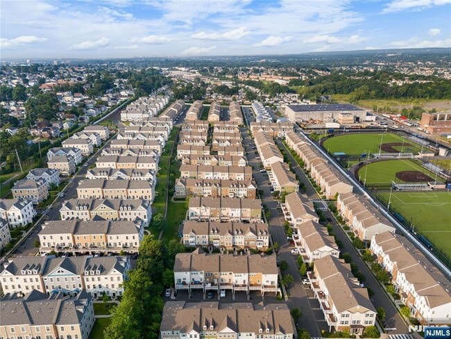 Building Photo - 25 Veterans Dr