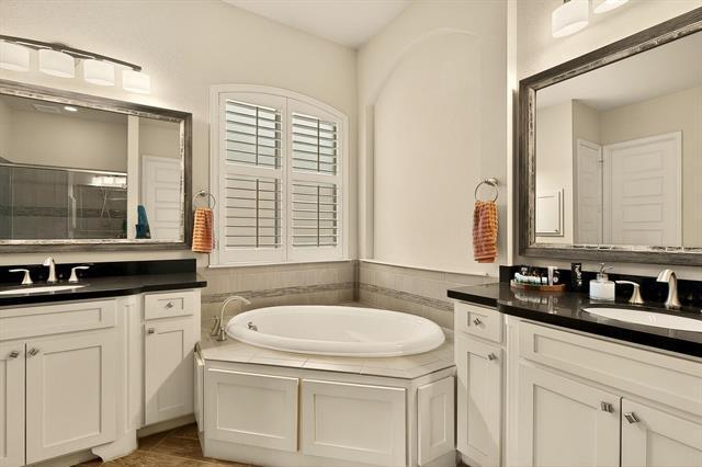 Building Photo - 1107 Devonshire Drive South