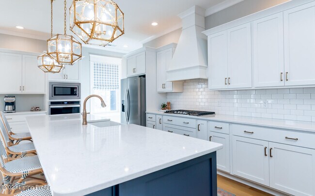 Building Photo - 10400 Meeting St