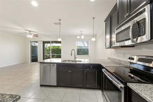 Building Photo - 10844 Alvara Way