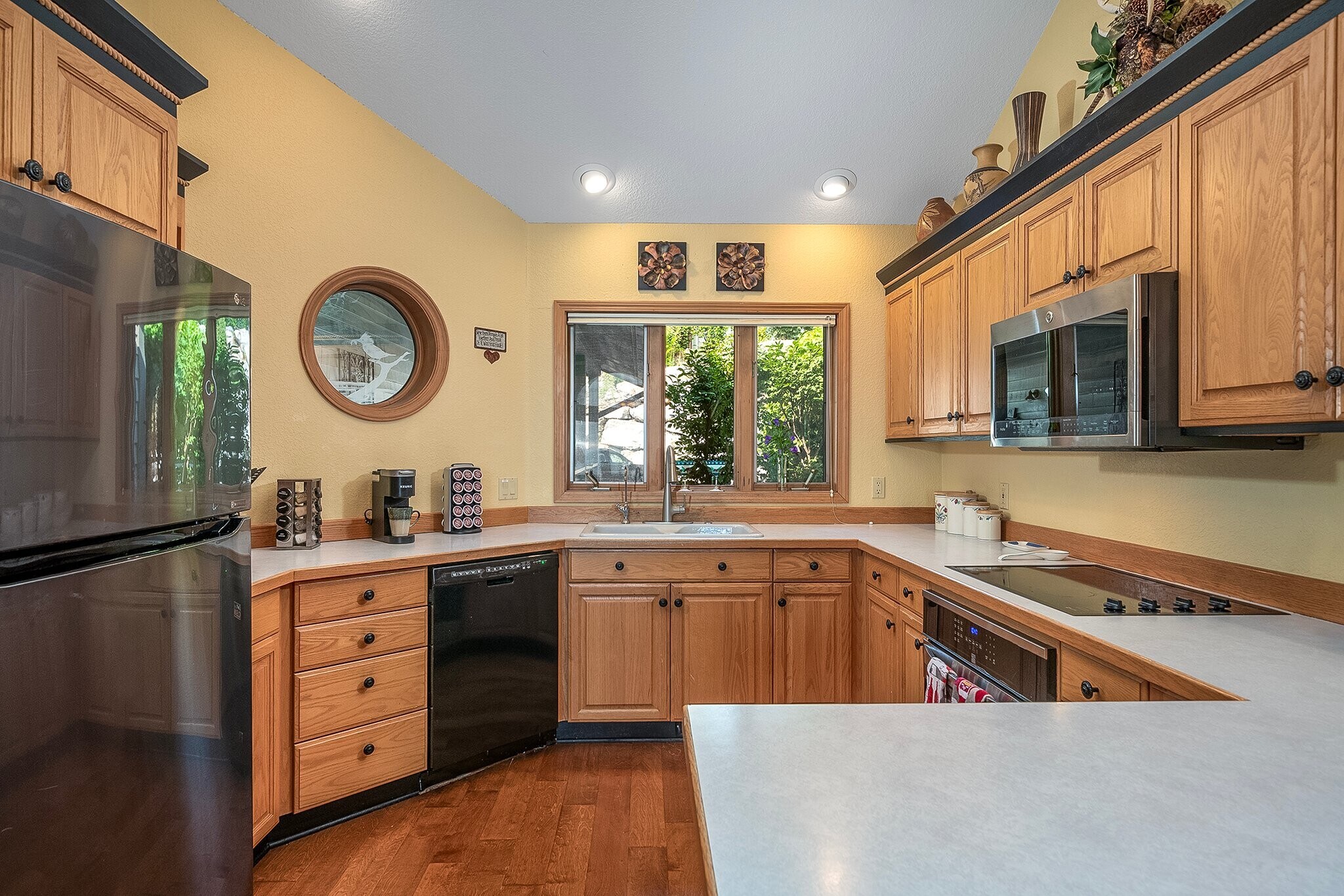Building Photo - 222 Pennant Ln