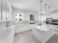 Building Photo - 12546 Gross Pointe Dr