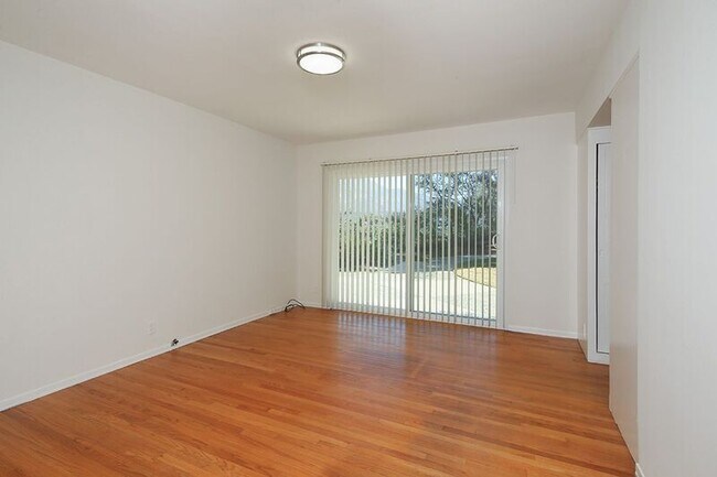 Building Photo - 279 Starlight Crest Dr