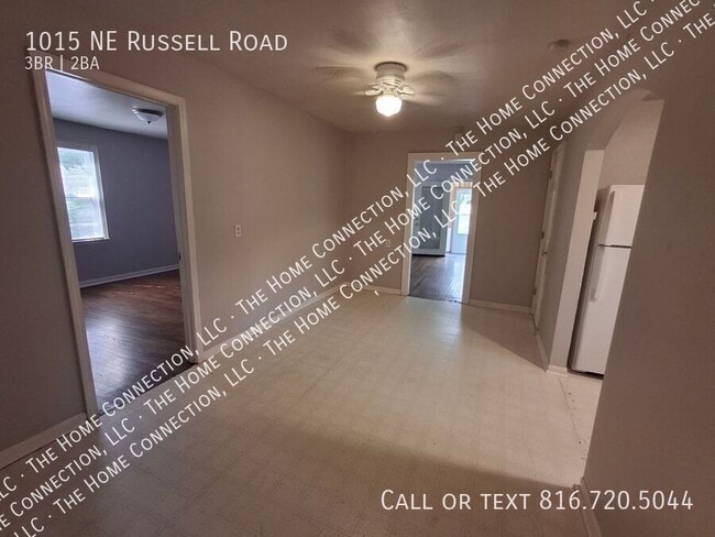 Building Photo - 1015 NE Russell Rd.