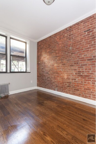 Building Photo - Avail; May 1 Upper Carnegie Hill adj/E. Harlem, Close to E.96th Q: E 100th St btw 2nd/1st Ave 4BR...