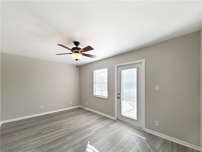 Building Photo - 2406 Campbellton Rd SW