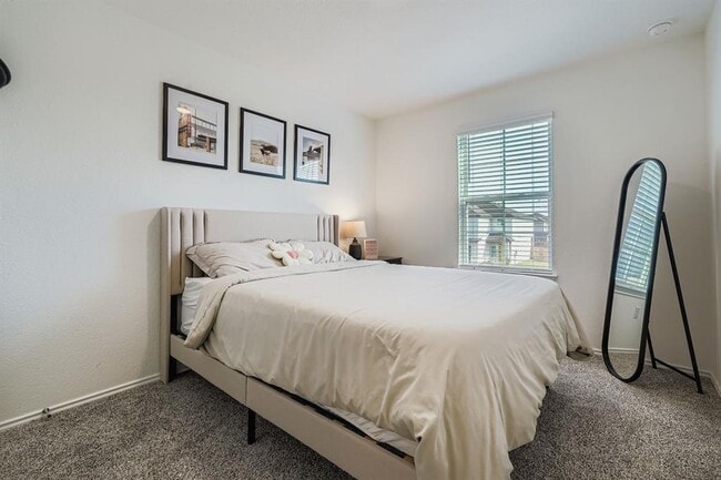 Building Photo - 18421 Cremello Dr