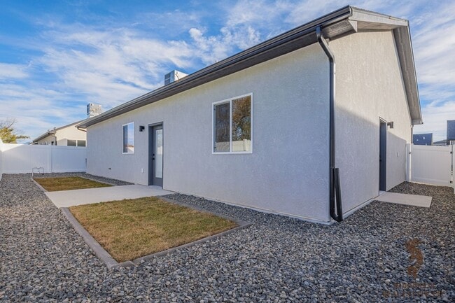 Building Photo - 2466 Revere Rd