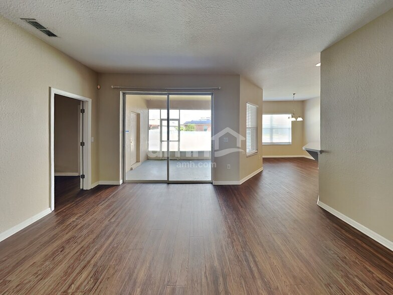 Building Photo - 1025 Brenton Manor Dr