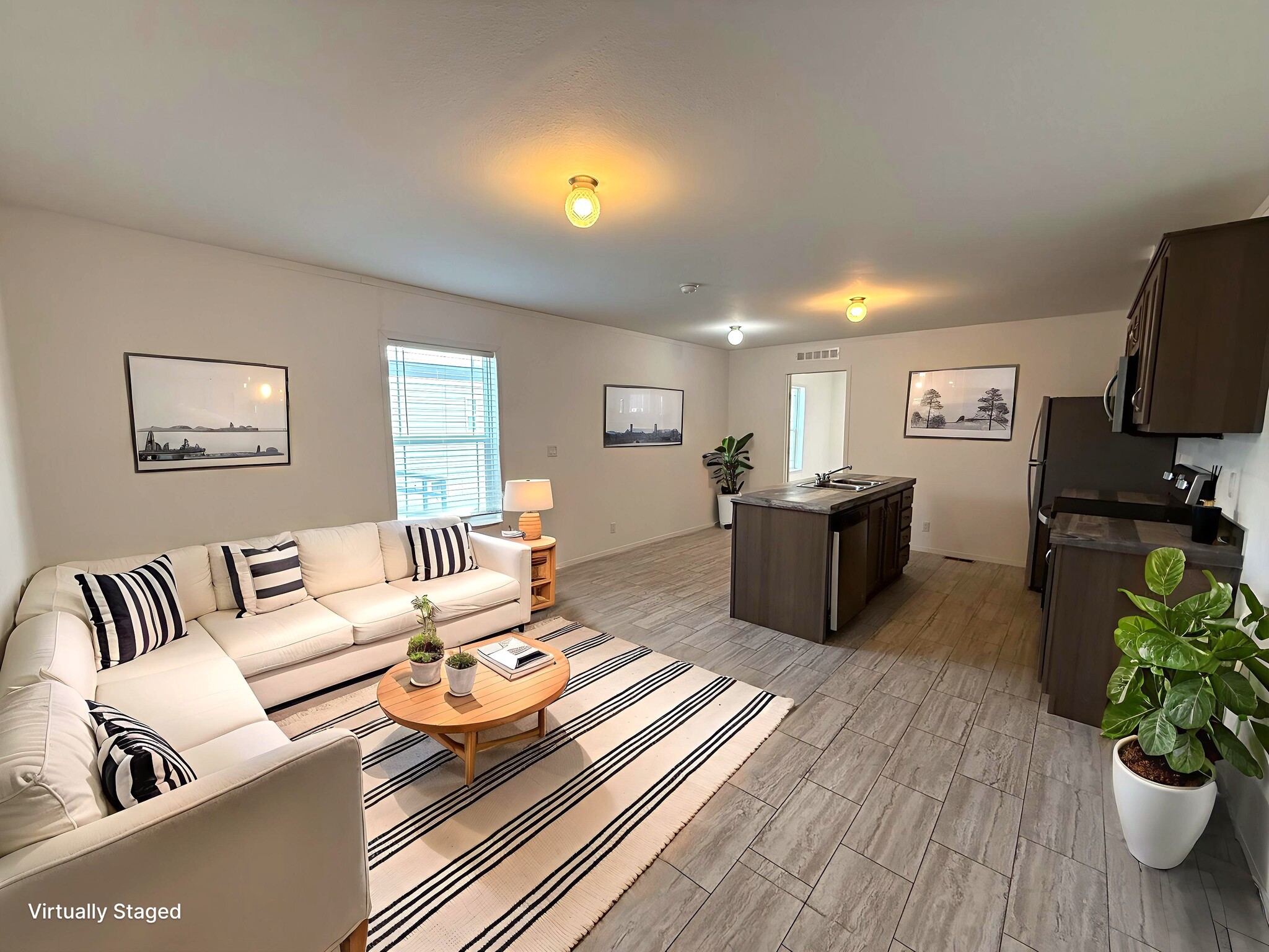 Building Photo - 4 Northglen Dr