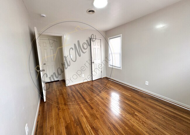 Building Photo - 13312 Sherman Ave