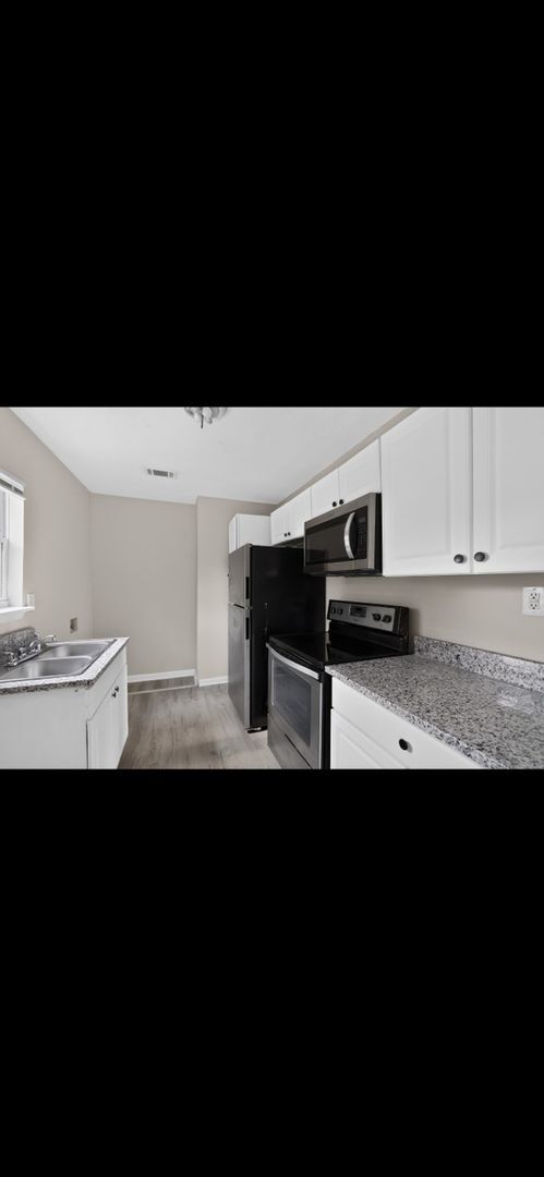 Building Photo - 2922 Whistler Ln
