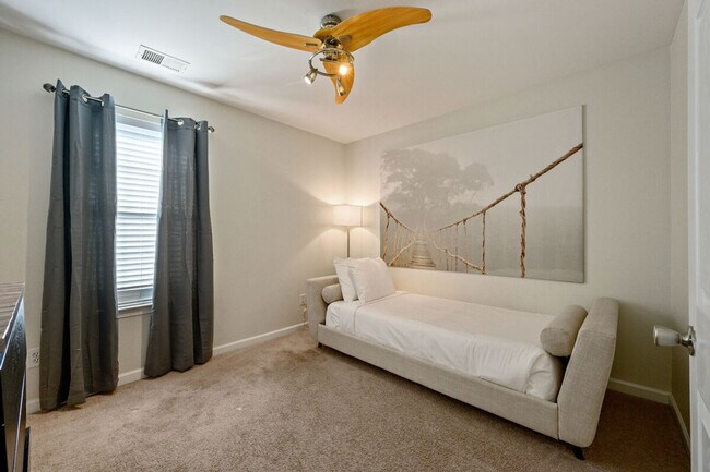 Building Photo - 4632 Liberty Square Dr