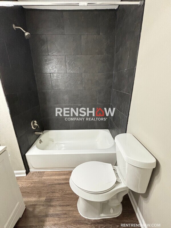 Building Photo - 1272 Semmes St