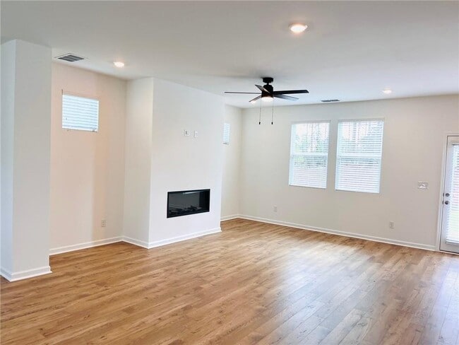 Building Photo - 202 Groveton Ct