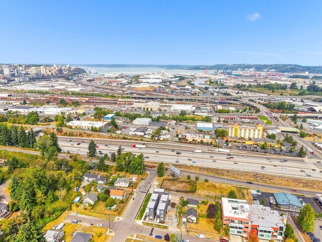 Building Photo - Brand New Construction 1 bed 1 Bath Availa...