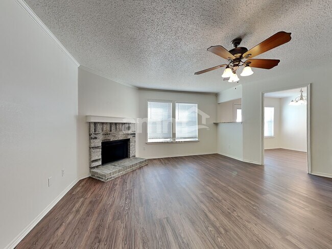 Building Photo - 1699 Wildrose Dr