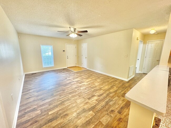 Building Photo - Statesville - 3BR/2BA