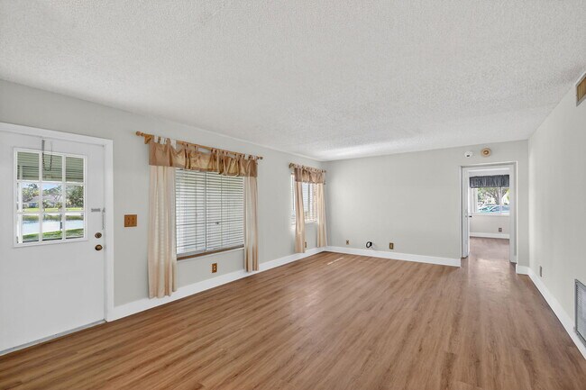 Building Photo - 4996 Sable Pine Cir