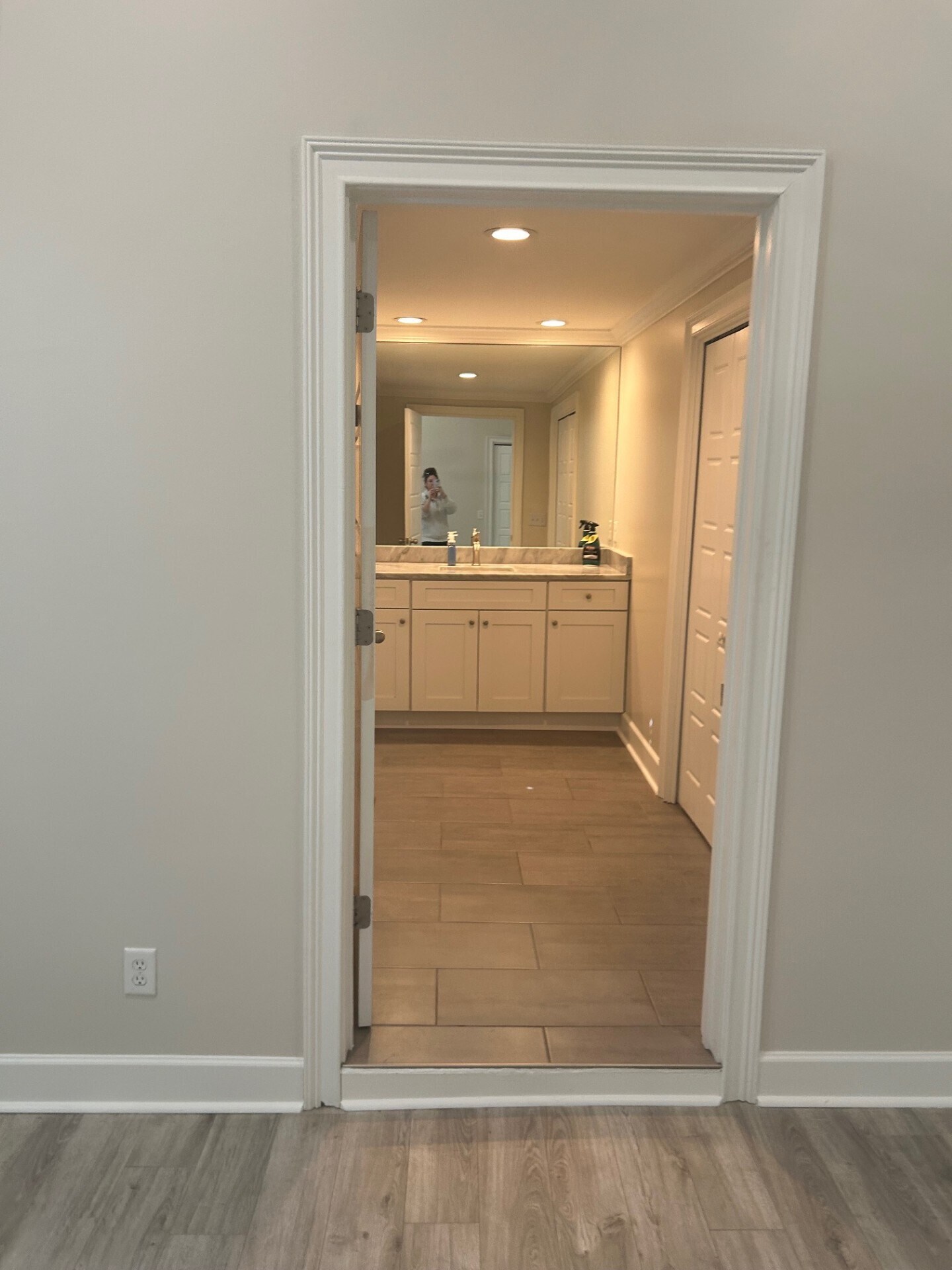 Building Photo - 3213 Bannon Dr