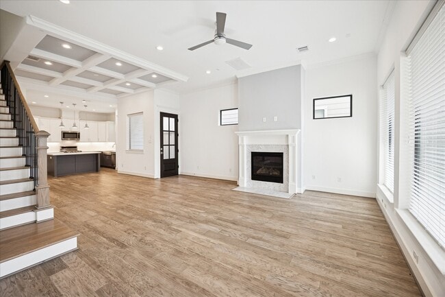 Building Photo - 4405 Schuler St