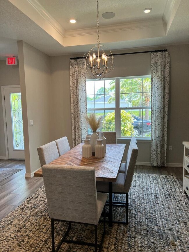 Building Photo - 1524 SW Bermel Ave