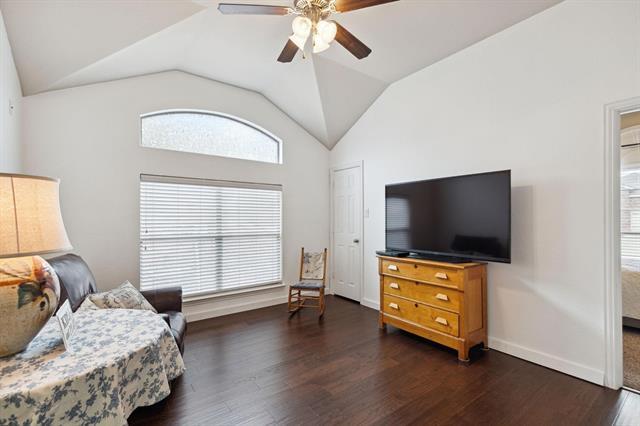 Building Photo - 525 Braewick Dr